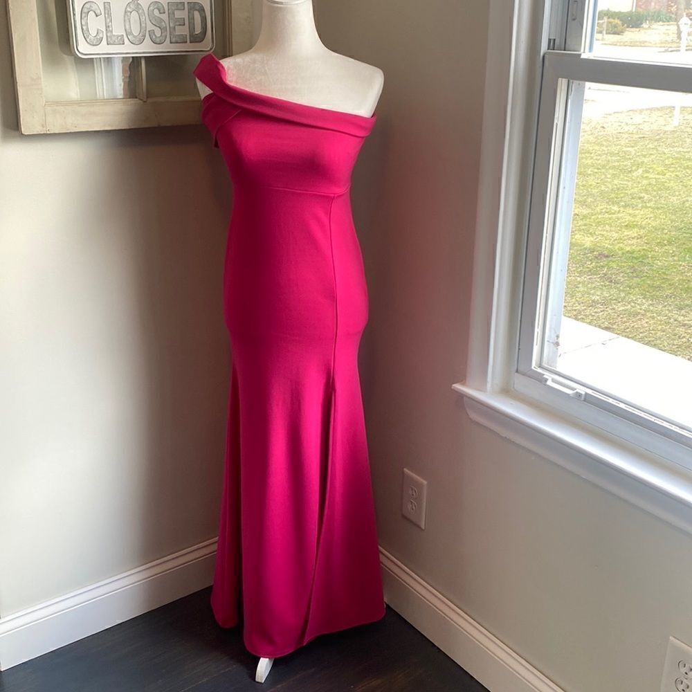 𝅺QUIZ Clothing UK One Shoulder Fishtail Full Length Crepe Gown NWT